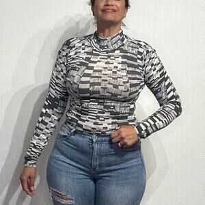 Anthropologie Daily Practice Gray Mock Neck Open Back Top Sz S